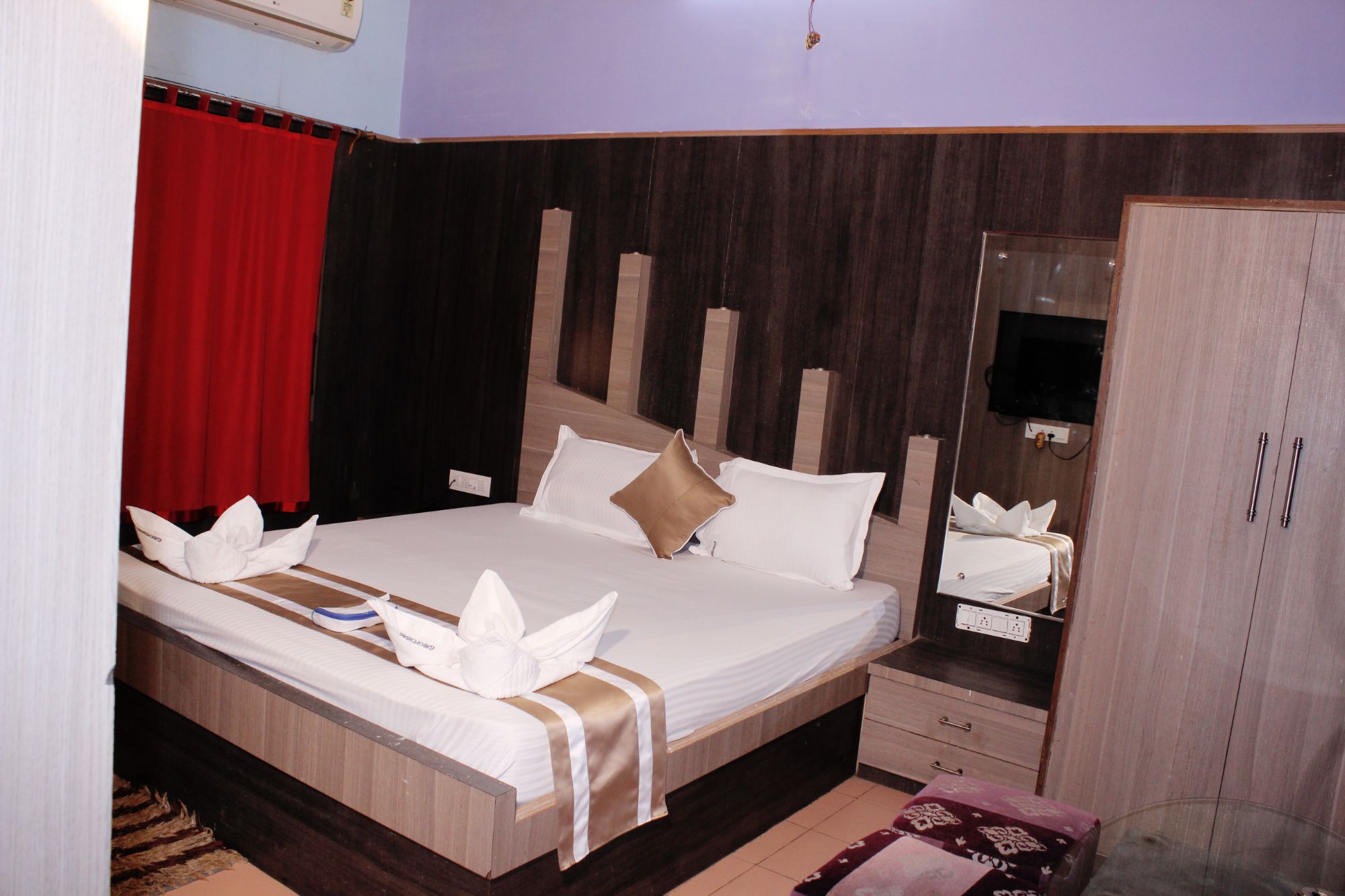 bedroom AC DOUBLE BEDDED DELUXE ROOM - GROUND FLOOR